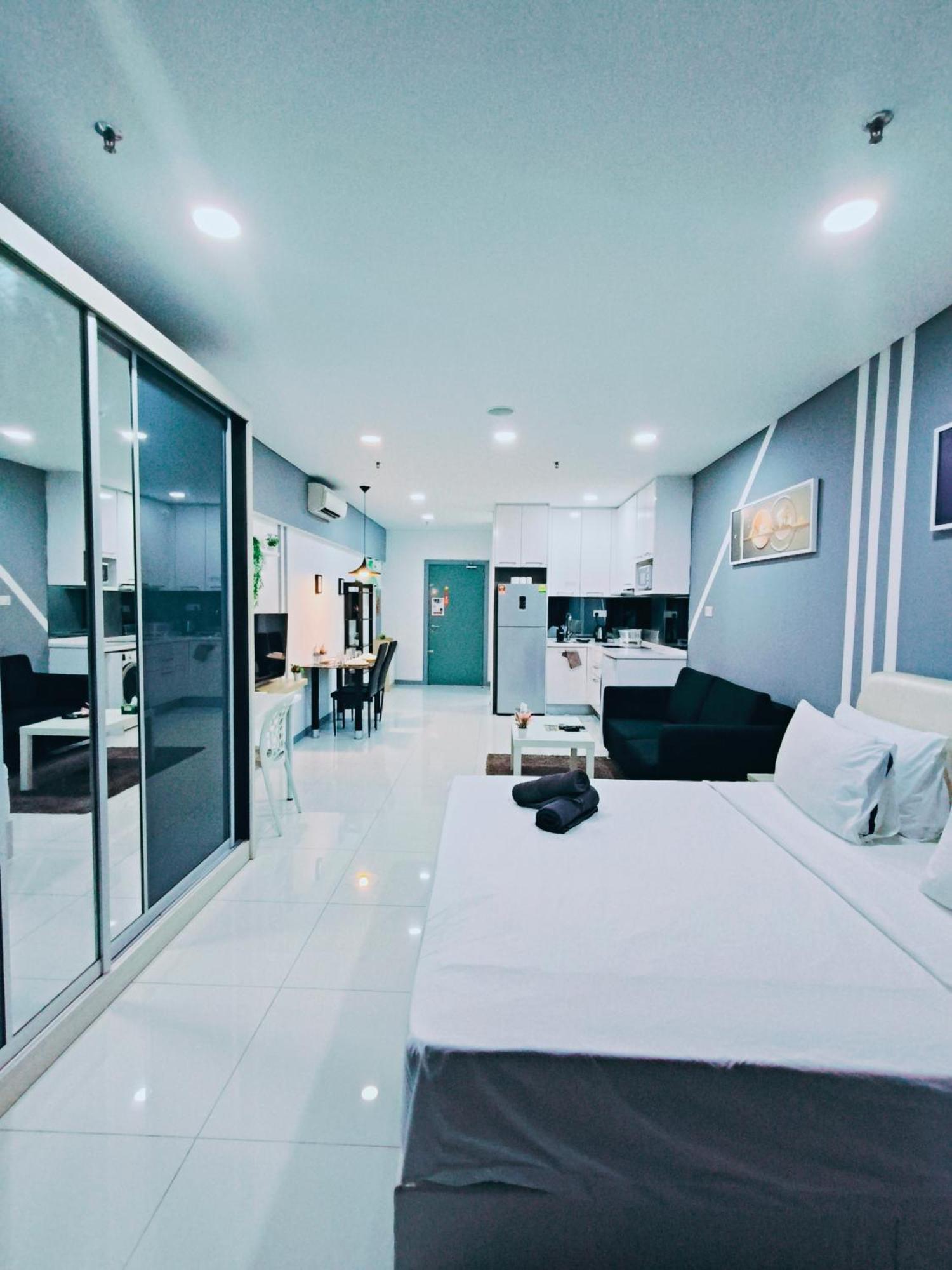 Signature Apartment At Mercu Summer Suites Klcc Kuala Lumpur Habitación foto
